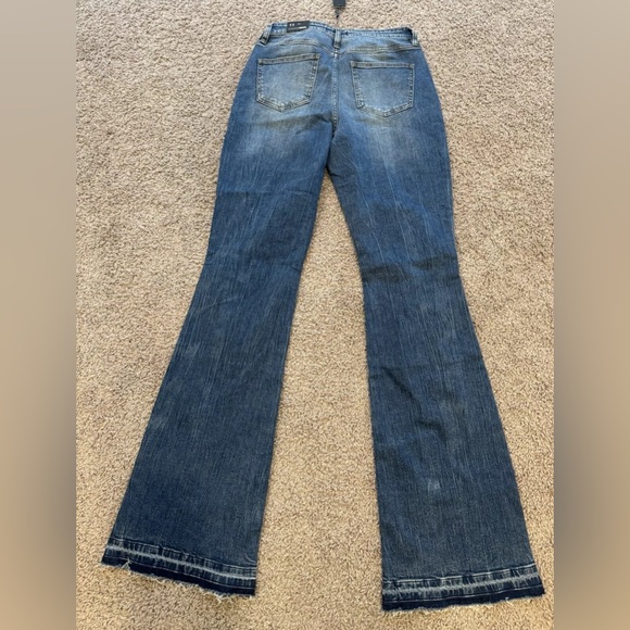 NWT Fashion Nova Road Tripper Ripped Stretch Flare Jeans, Blue, Sz 11 Tall - Picture 12 of 15